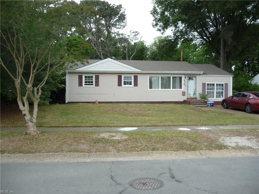 8215 Baywood DR, Norfolk, VA 23518