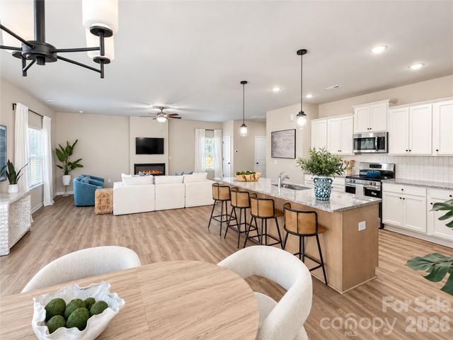 8913 Sawyer Run Court, Charlotte, NC 28215
