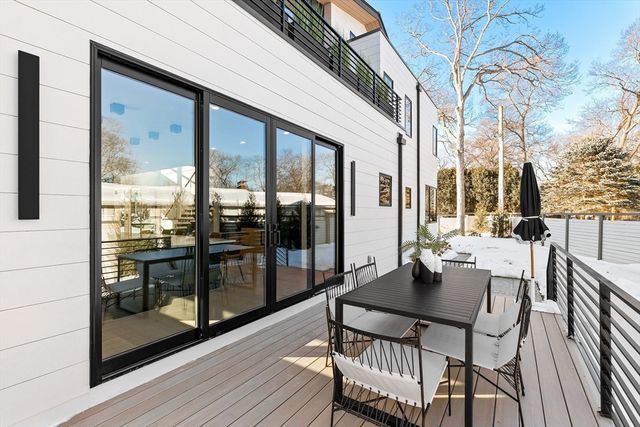 95 Deerfield Rd, Needham, MA 02492