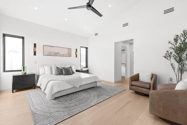 95 Deerfield Rd, Needham, MA 02492