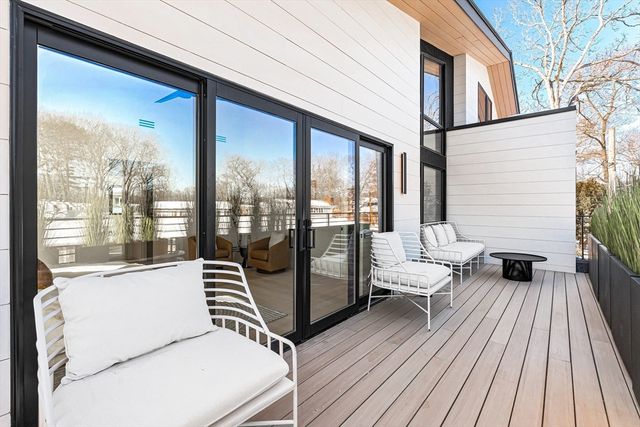 95 Deerfield Rd, Needham, MA 02492