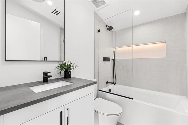 95 Deerfield Rd, Needham, MA 02492