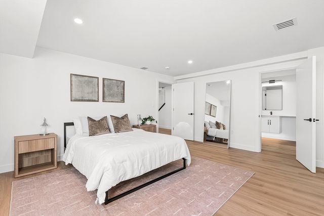 95 Deerfield Rd, Needham, MA 02492