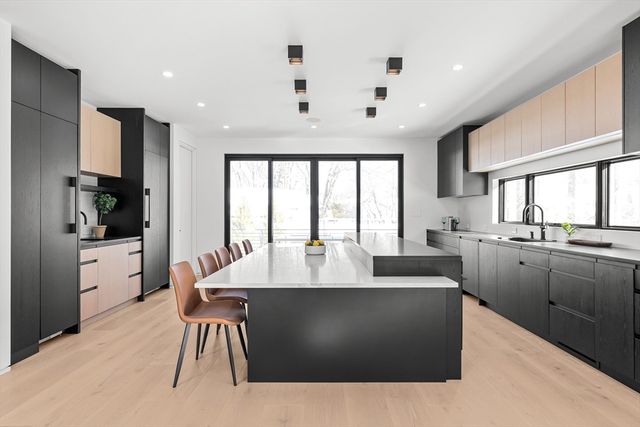 95 Deerfield Rd, Needham, MA 02492