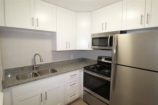 3001 BEE RIDGE ROAD 109, Sarasota, FL 34239