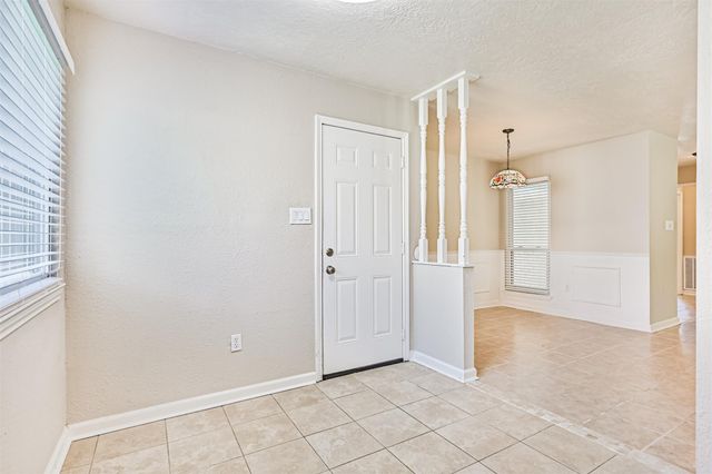 1113 N Heron Drive, Seabrook, TX 77586
