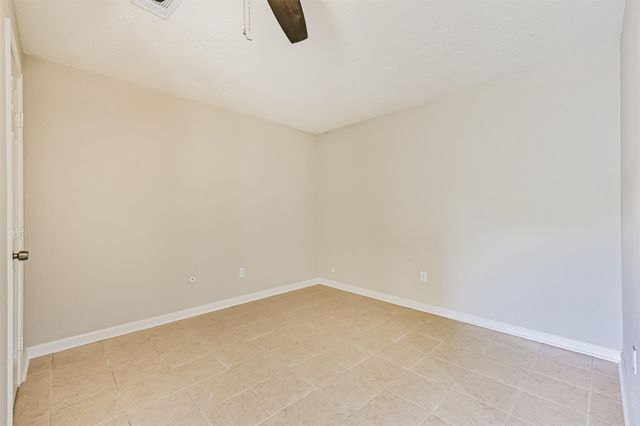 1113 N Heron Drive, Seabrook, TX 77586