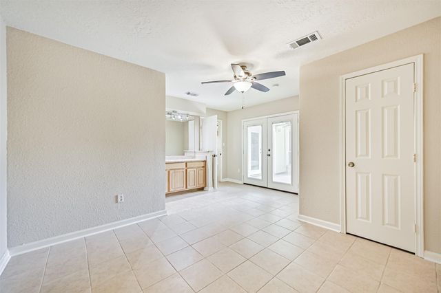 1113 N Heron Drive, Seabrook, TX 77586