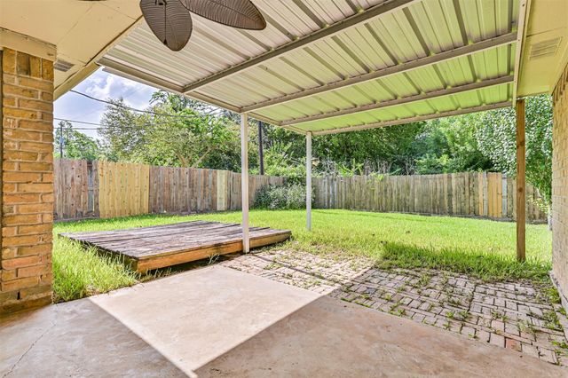 1113 N Heron Drive, Seabrook, TX 77586