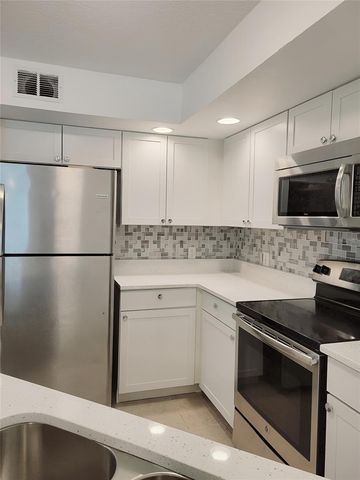 4528 COMMANDER DRIVE 2011, Orlando, FL 32822