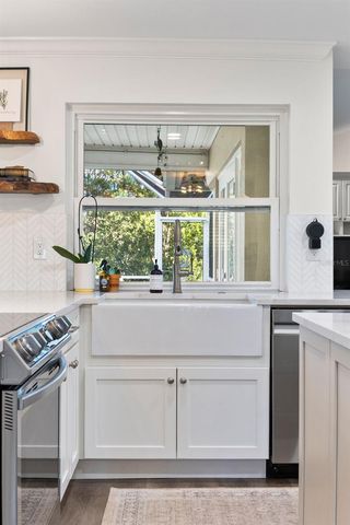 3102 WESSON WAY, Tampa, FL 33618