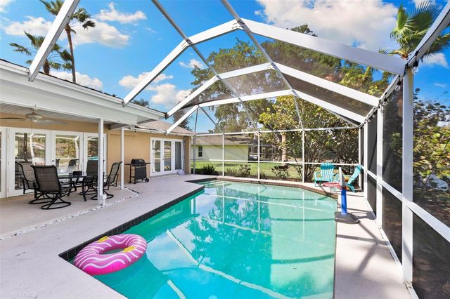 3102 WESSON WAY, Tampa, FL 33618