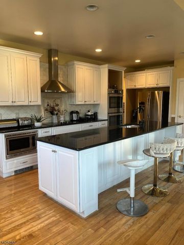 19 Violet Trl, Lafayette Twp., NJ 07848