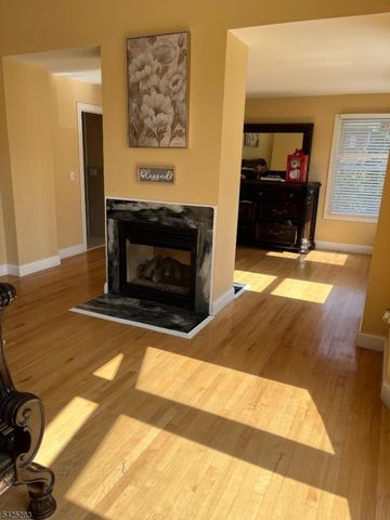 19 Violet Trl, Lafayette Twp., NJ 07848