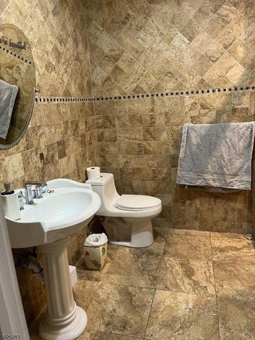 19 Violet Trl, Lafayette Twp., NJ 07848