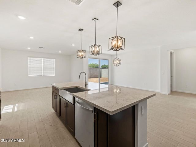 8460 W Saratoga Way, Florence, AZ 85132