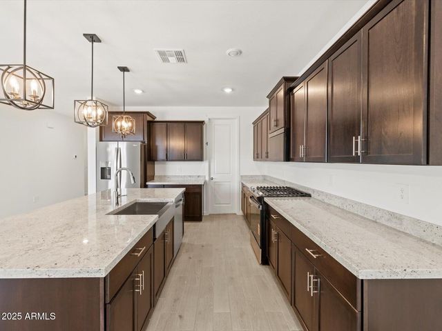 8460 W Saratoga Way, Florence, AZ 85132