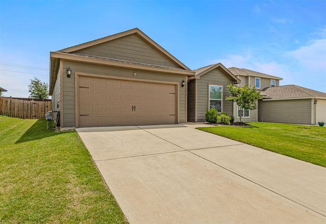 1916 Pondera Street, Ponder, TX 76259
