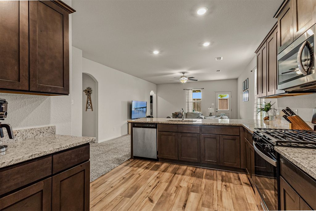 1916 Pondera Street, Ponder, TX 76259