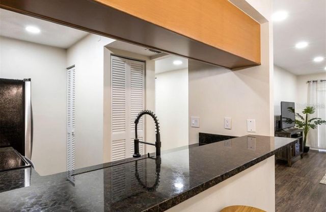 3231 BENEVA ROAD 101, Sarasota, FL 34232