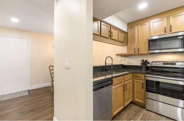 3231 BENEVA ROAD 101, Sarasota, FL 34232