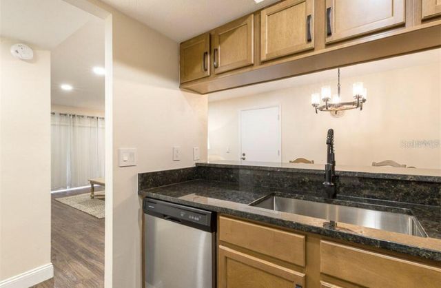 3231 BENEVA ROAD 101, Sarasota, FL 34232