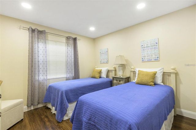3231 BENEVA ROAD 101, Sarasota, FL 34232