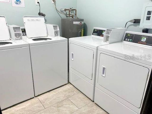 3231 BENEVA ROAD 101, Sarasota, FL 34232