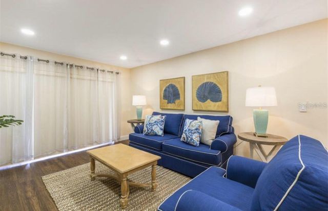 3231 BENEVA ROAD 101, Sarasota, FL 34232