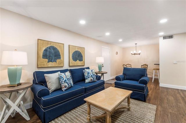 3231 BENEVA ROAD 101, Sarasota, FL 34232