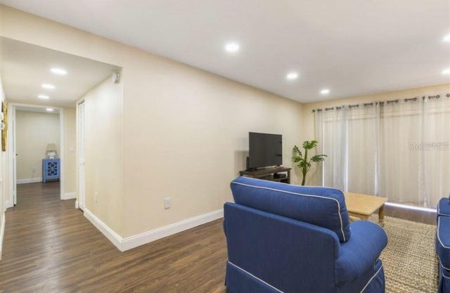 3231 BENEVA ROAD 101, Sarasota, FL 34232
