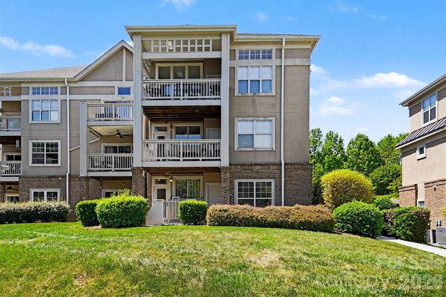 104 Pier 33 Drive 301, Mooresville, NC 28117