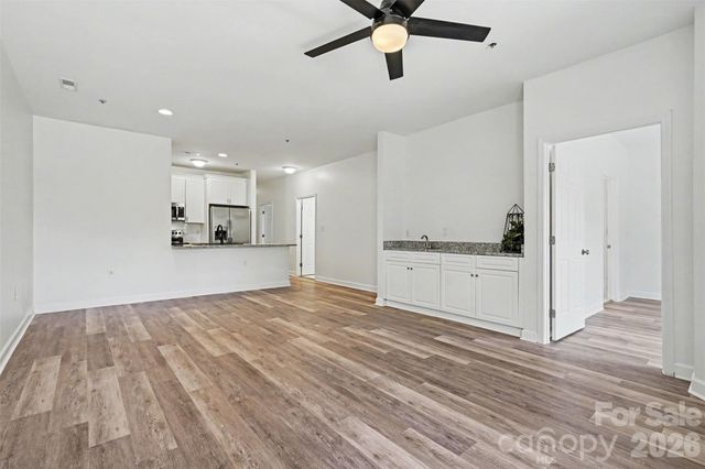 104 Pier 33 Drive 301, Mooresville, NC 28117