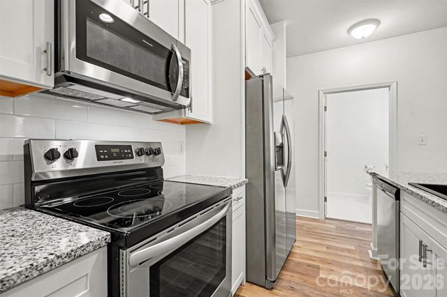 104 Pier 33 Drive 301, Mooresville, NC 28117