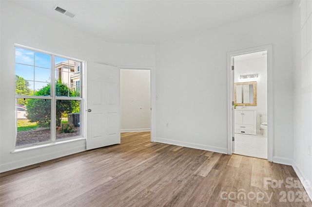 104 Pier 33 Drive 301, Mooresville, NC 28117