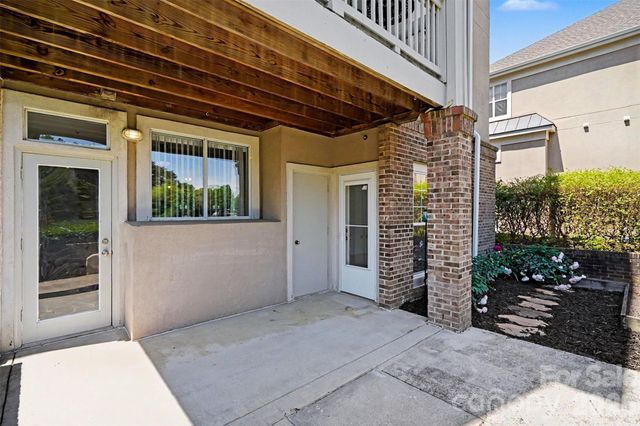 104 Pier 33 Drive 301, Mooresville, NC 28117