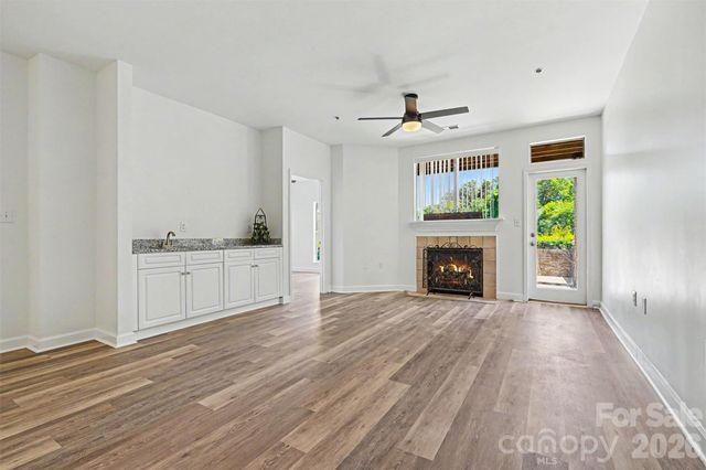 104 Pier 33 Drive 301, Mooresville, NC 28117