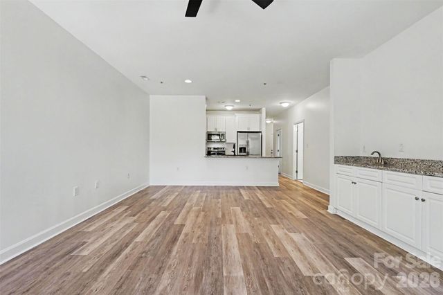 104 Pier 33 Drive 301, Mooresville, NC 28117
