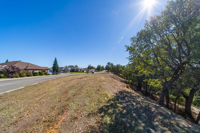 4125 Sunglow Drive, Redding, CA 96001