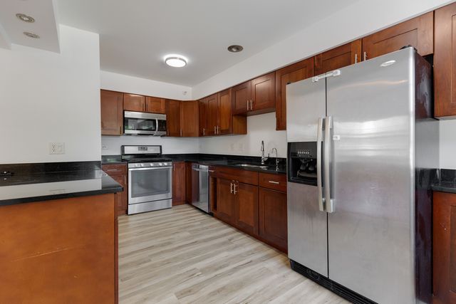1113 Orleans Drive, Mundelein, IL 60060