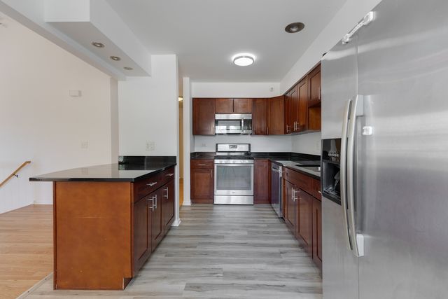 1113 Orleans Drive, Mundelein, IL 60060