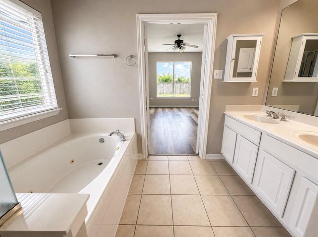 810 Hollyhock Drive, Stafford, TX 77477