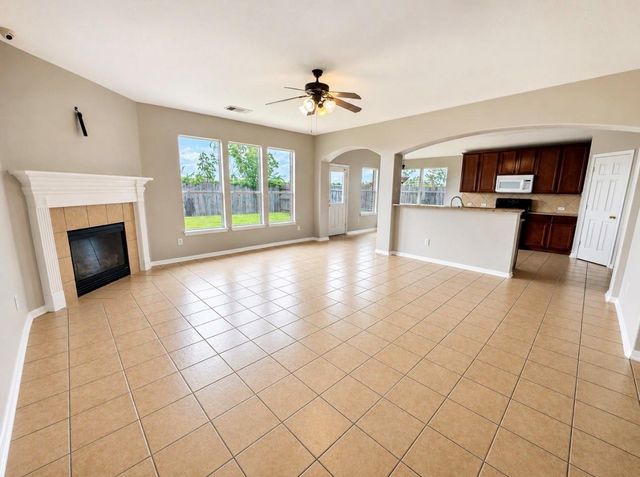 810 Hollyhock Drive, Stafford, TX 77477