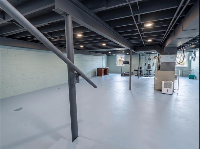 1305 N Prairie Avenue, Joliet, IL 60435