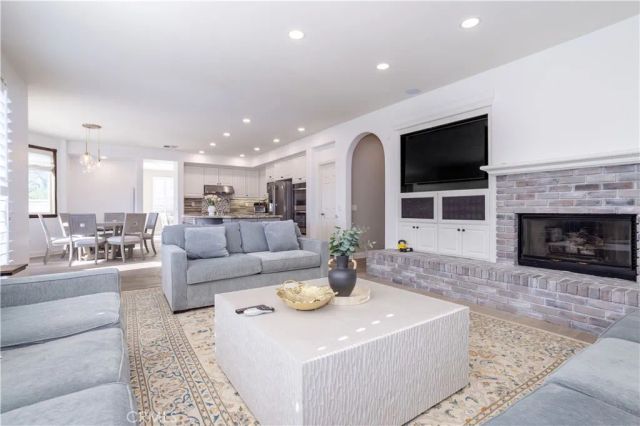 5474 Sunlight, Simi Valley, CA 93063