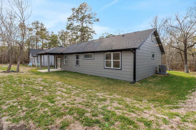 330 S Pine Harbour Drive, Coldspring, TX 77331