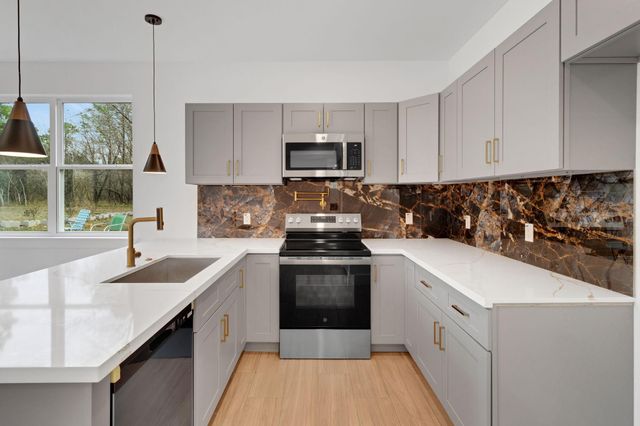 330 S Pine Harbour Drive, Coldspring, TX 77331