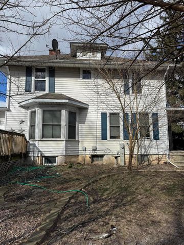 2911 E 109th Avenue, Crown Point, IN 46307