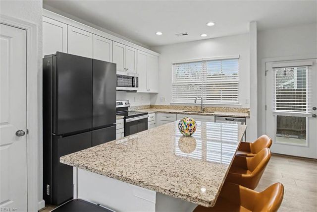 1201 Jadens WAY, Chesapeake, VA 23320