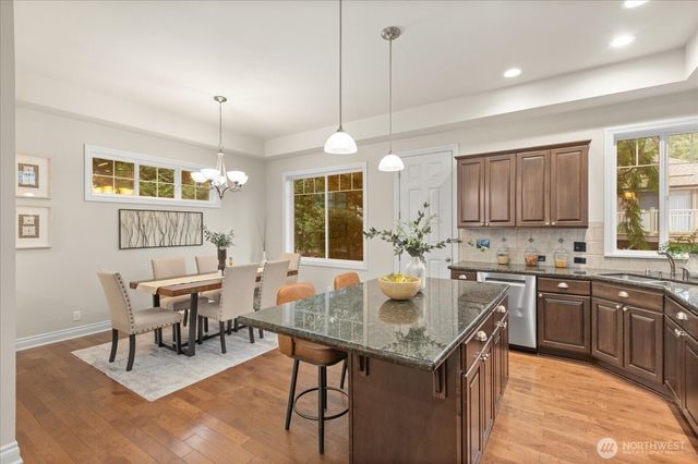 6825 156th Place NE, Redmond, WA 98052